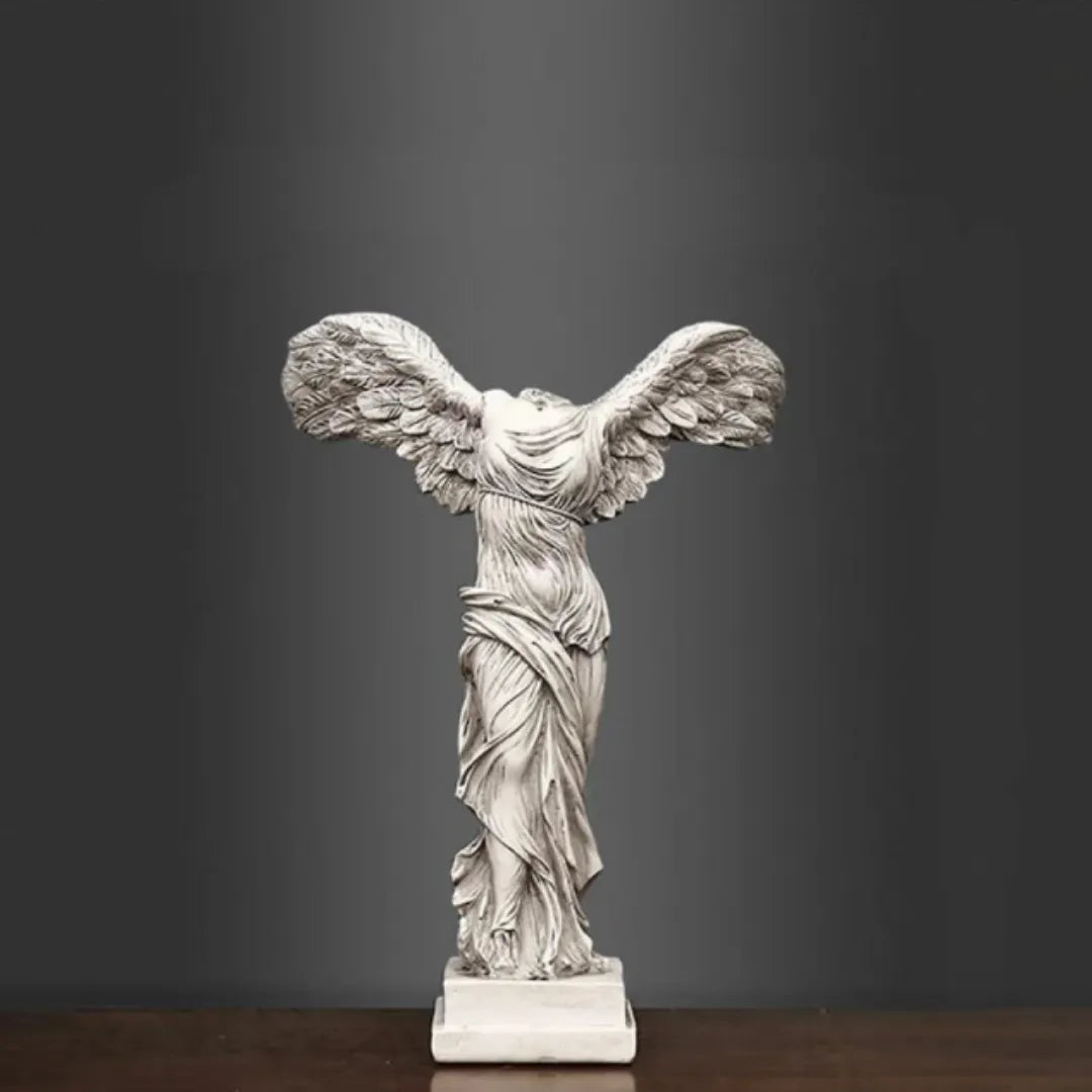 Escultura Nórdica Vitória Alada - Tazzi