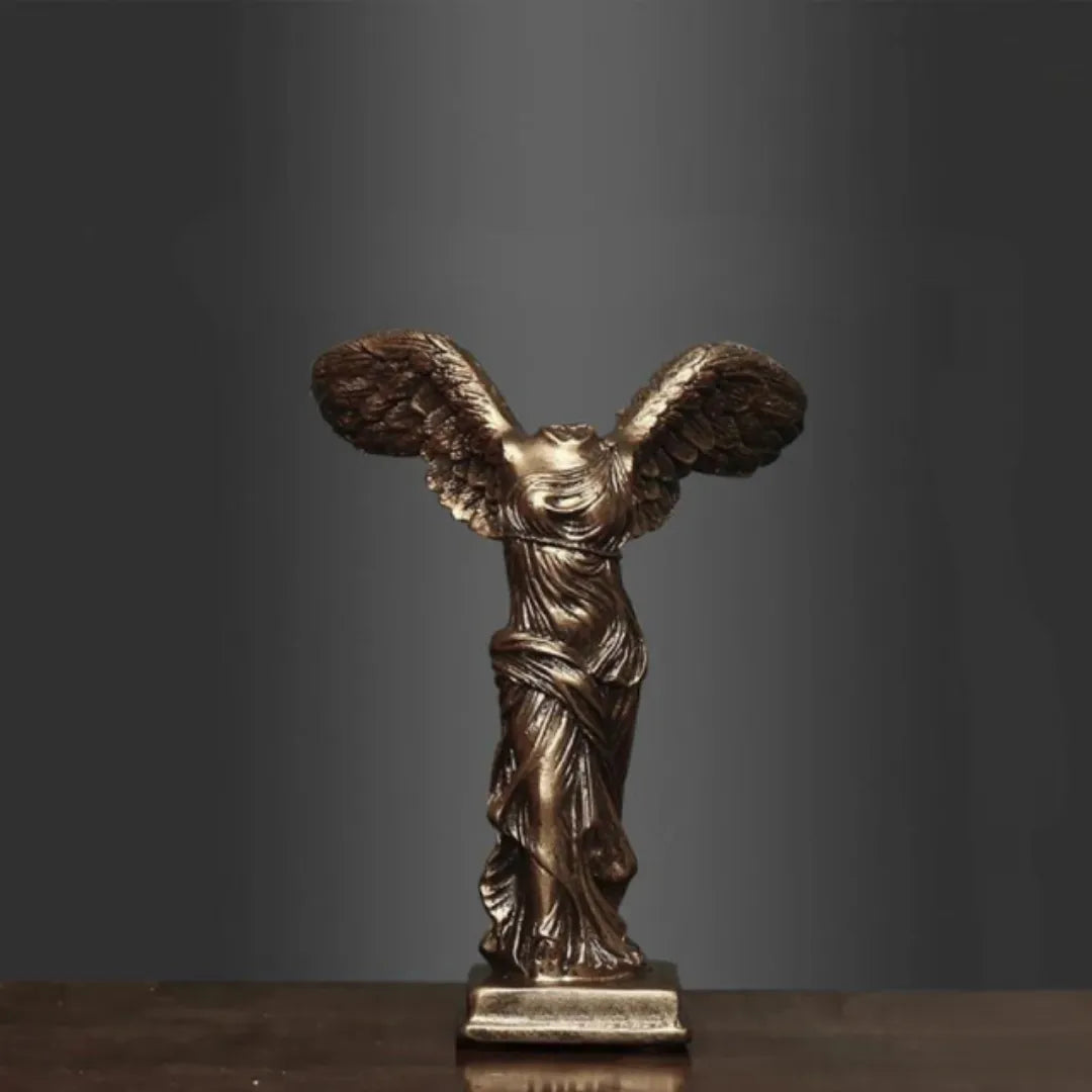 Escultura Nórdica Vitória Alada - Tazzi